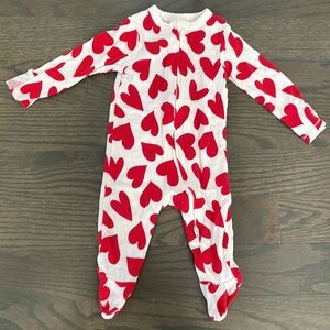 Old Navy Red Heart ❤️ Printed Sleep & Play Footed One-Piece